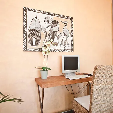 Apartamentos Amadores Beach Amadores